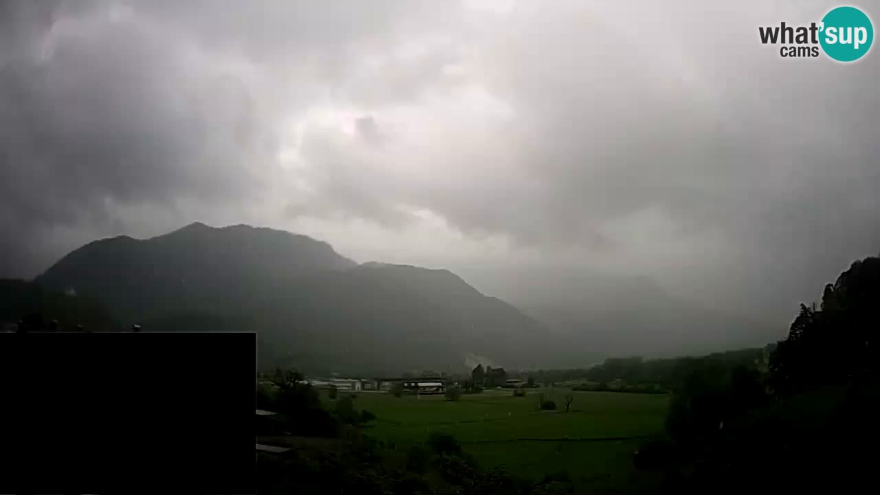 webcam Kobarid – Landefallschirm und Ozbenabstieg