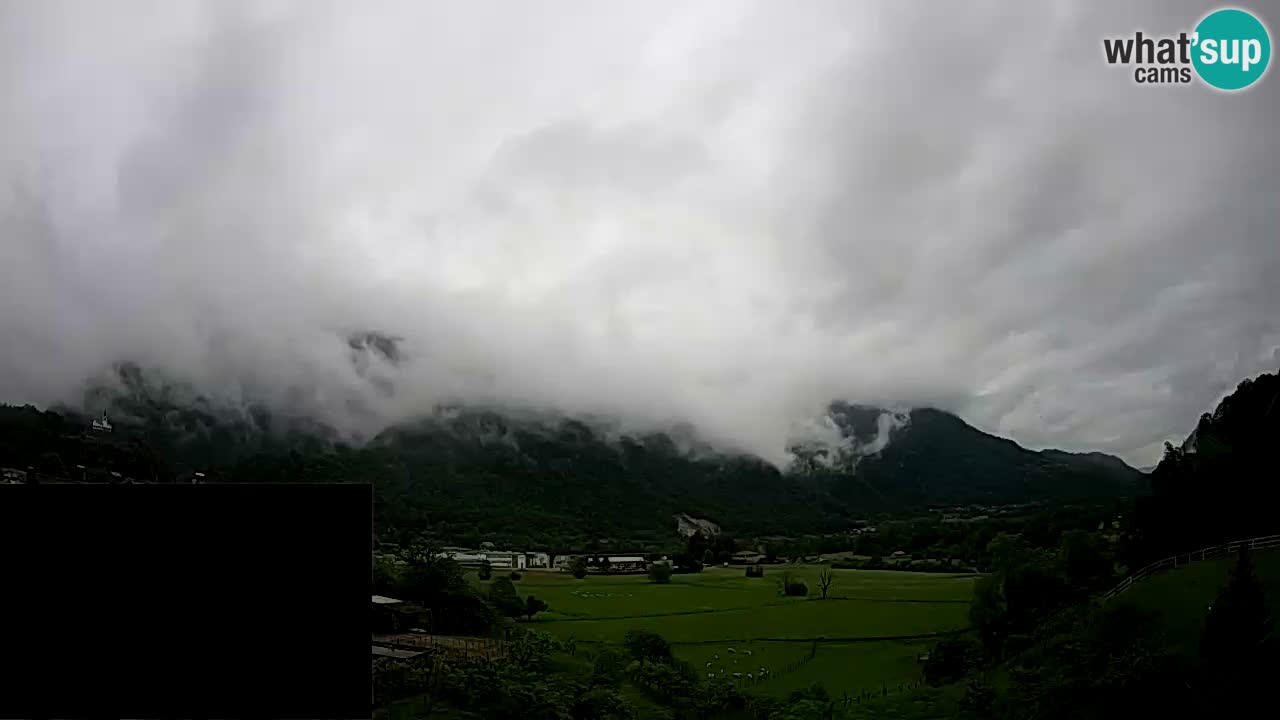 Webcam Kobarid – landing site for sailing paragliders in Kobarid with Ozben takeoff