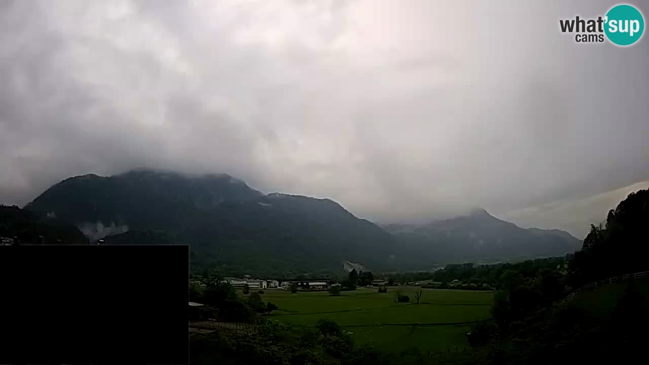 webcam Kobarid – Landefallschirm und Ozbenabstieg