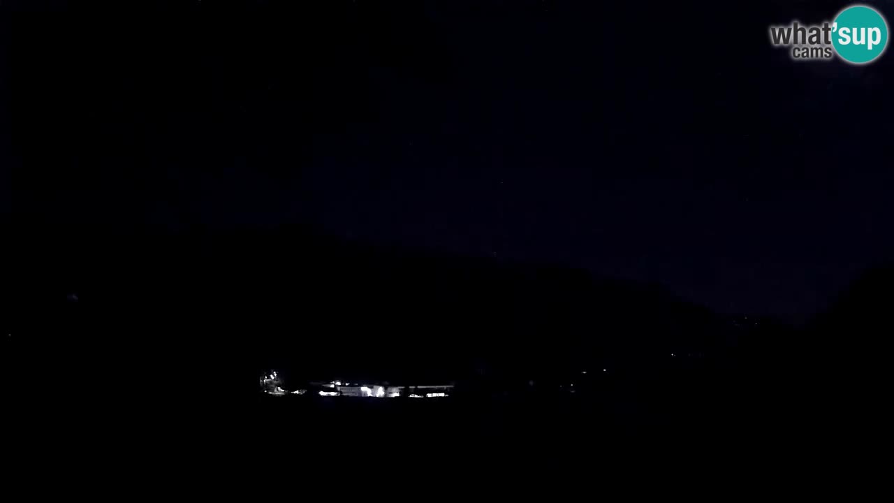 webcam Kobarid – landing site for sailing paragliders in Kobarid with Ozben takeoff