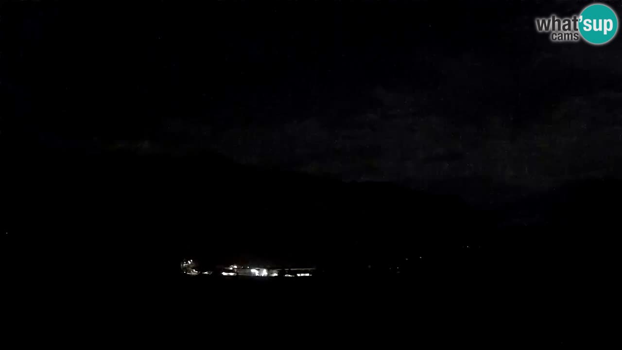 webcam Kobarid – landing site for sailing paragliders in Kobarid with Ozben takeoff