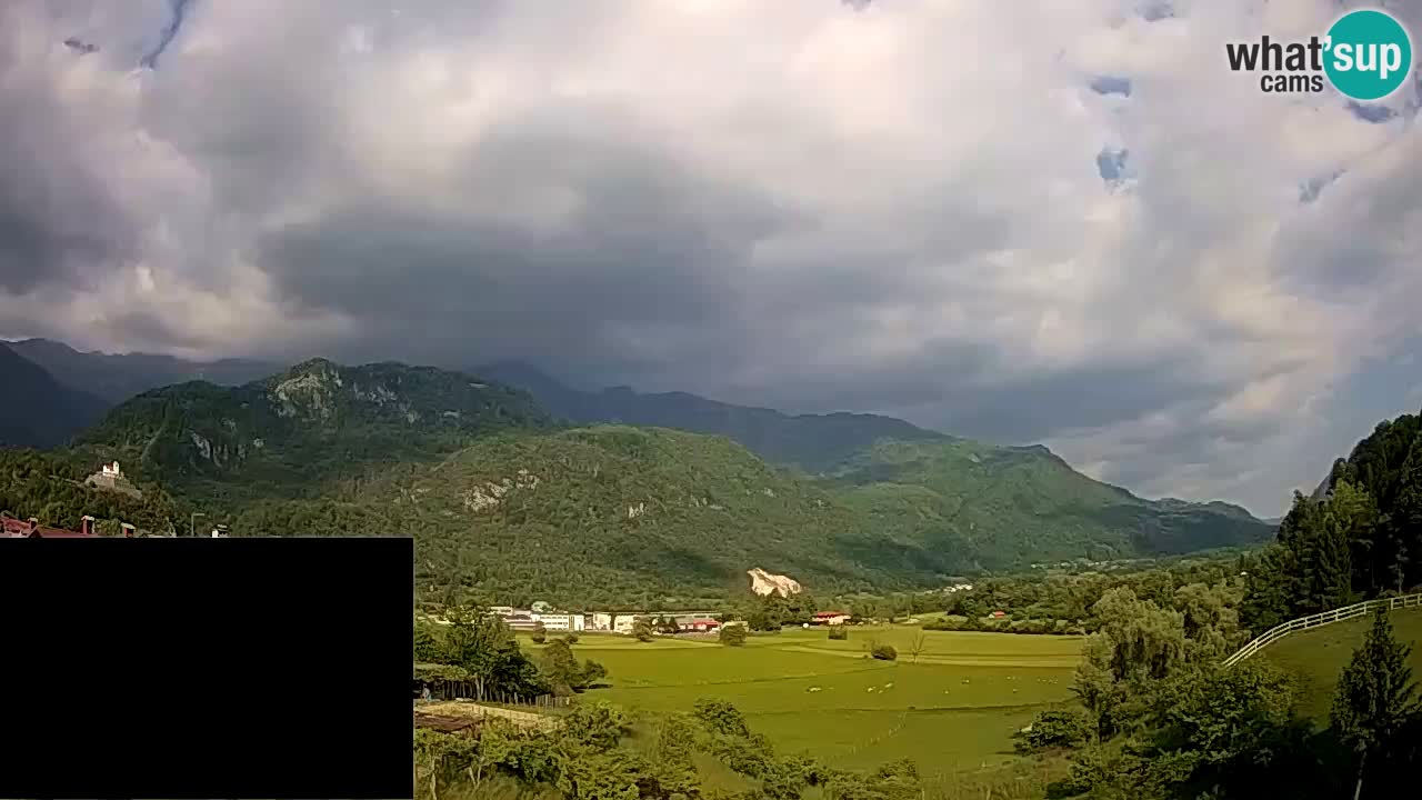 Webcam Kobarid – landing site for sailing paragliders in Kobarid with Ozben takeoff