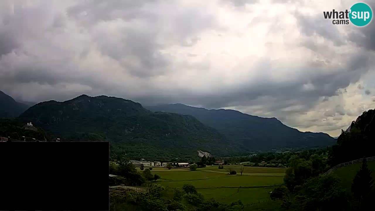 Webcam Kobarid – landing site for sailing paragliders in Kobarid with Ozben takeoff
