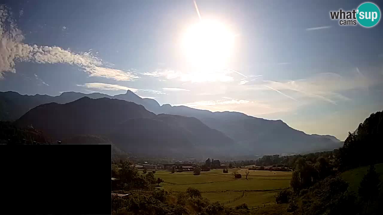 Webcam Kobarid – landing site for sailing paragliders in Kobarid with Ozben takeoff