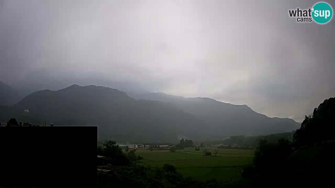 Webcam Kobarid – landing site for sailing paragliders in Kobarid with Ozben takeoff