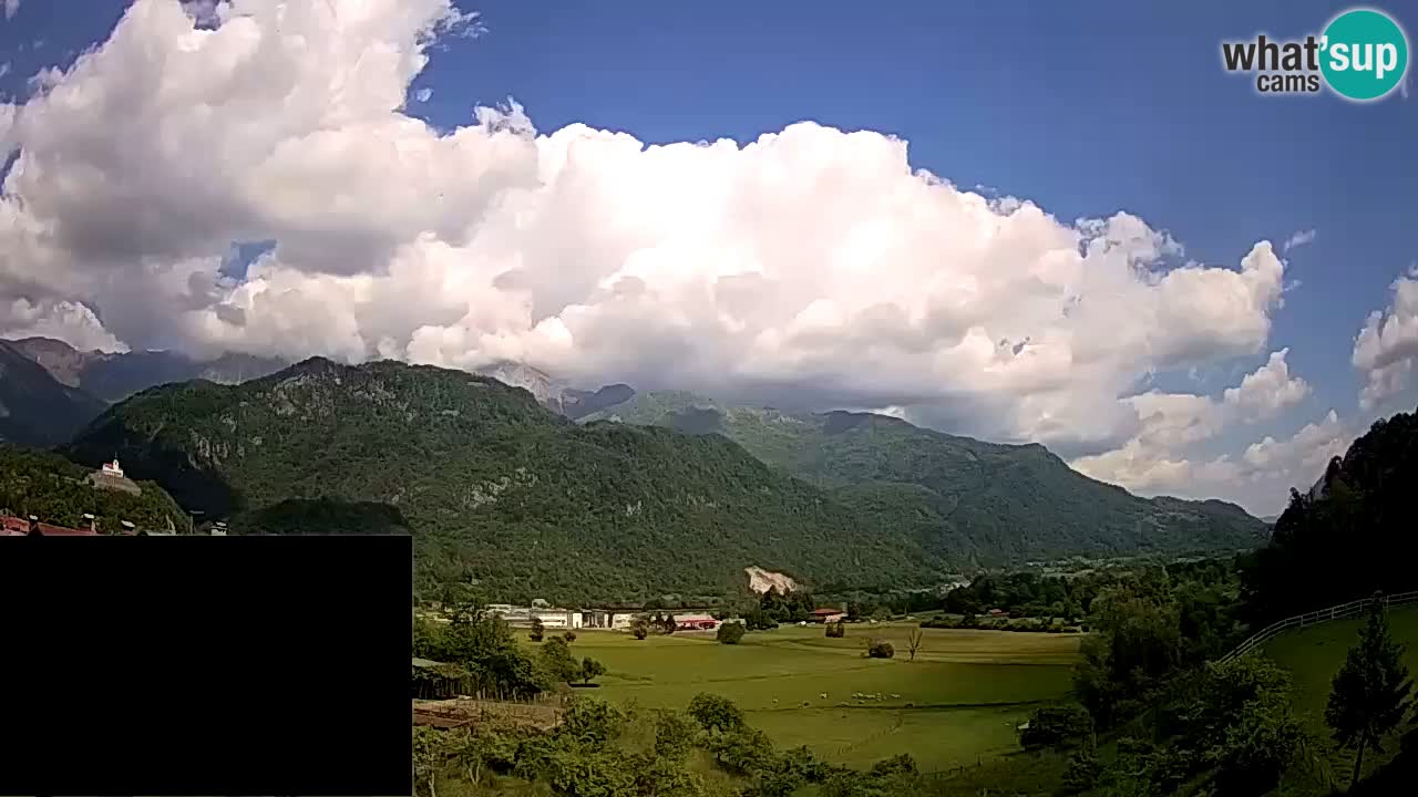 webcam Kobarid – landing site for sailing paragliders in Kobarid with Ozben takeoff