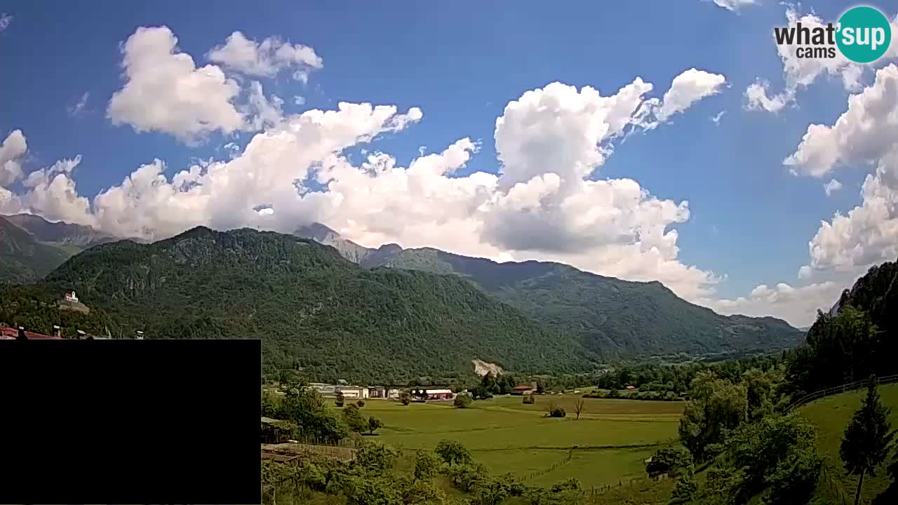 Webcam Kobarid – landing site for sailing paragliders in Kobarid with Ozben takeoff