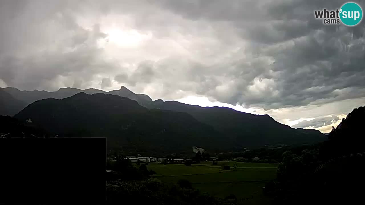 webcam Kobarid – Landefallschirm und Ozbenabstieg