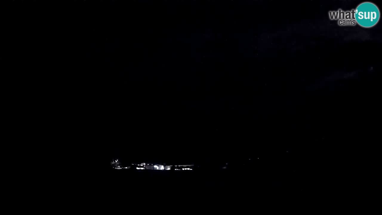 webcam Kobarid – landing site for sailing paragliders in Kobarid with Ozben takeoff