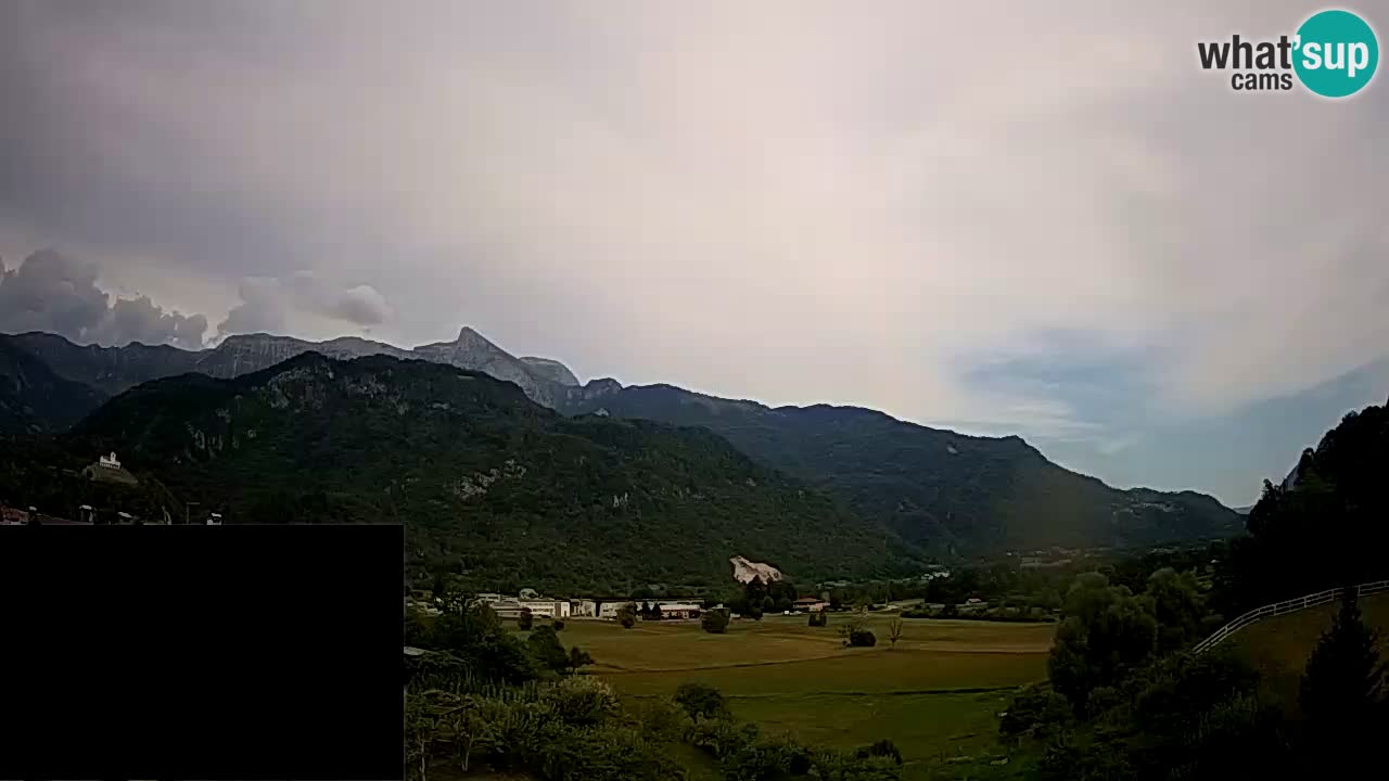 Webcam Kobarid – landing site for sailing paragliders in Kobarid with Ozben takeoff