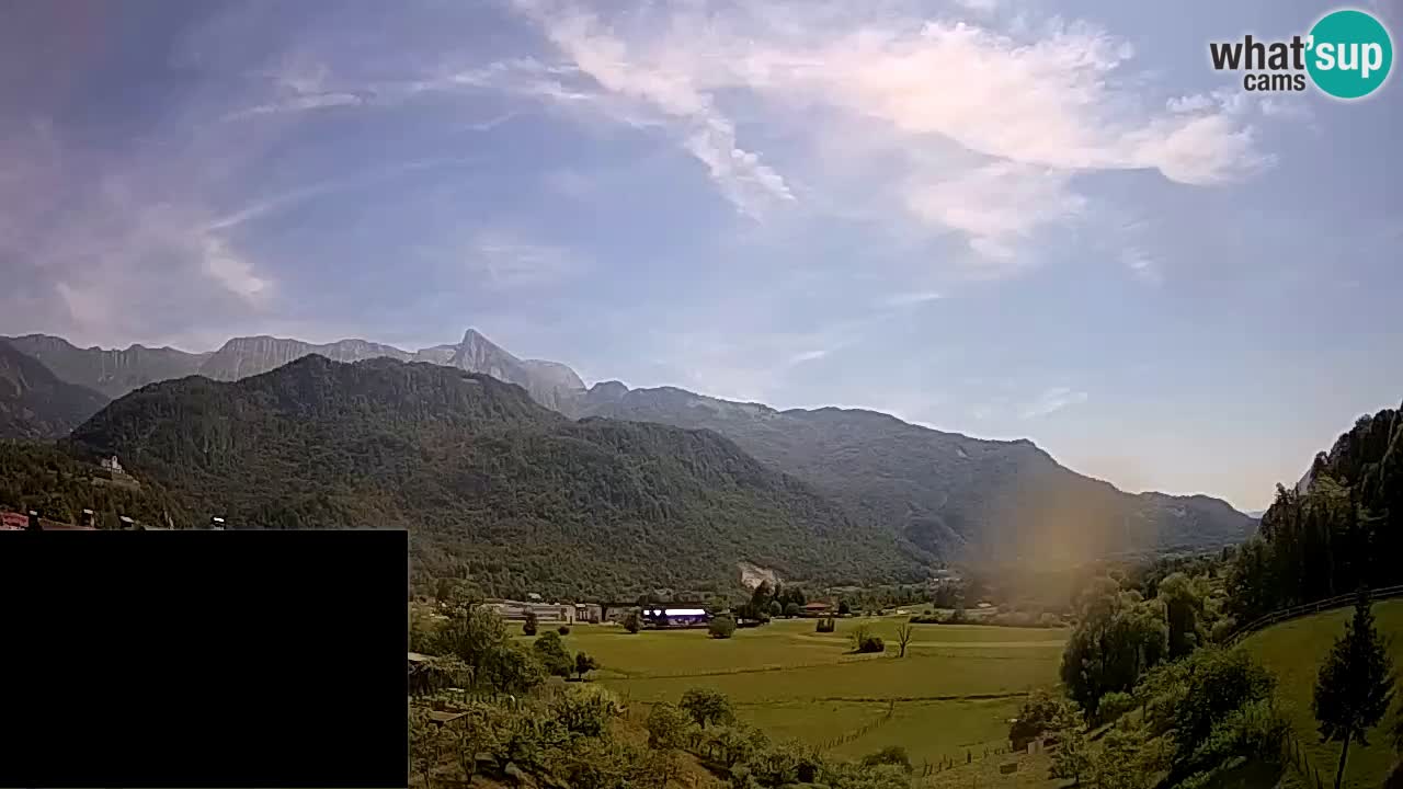Webcam Kobarid – landing site for sailing paragliders in Kobarid with Ozben takeoff