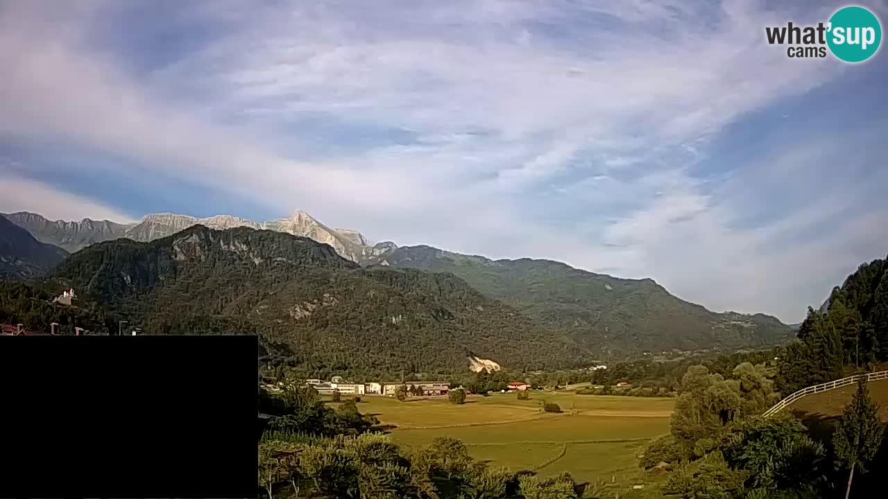 Webcam Kobarid – landing site for sailing paragliders in Kobarid with Ozben takeoff