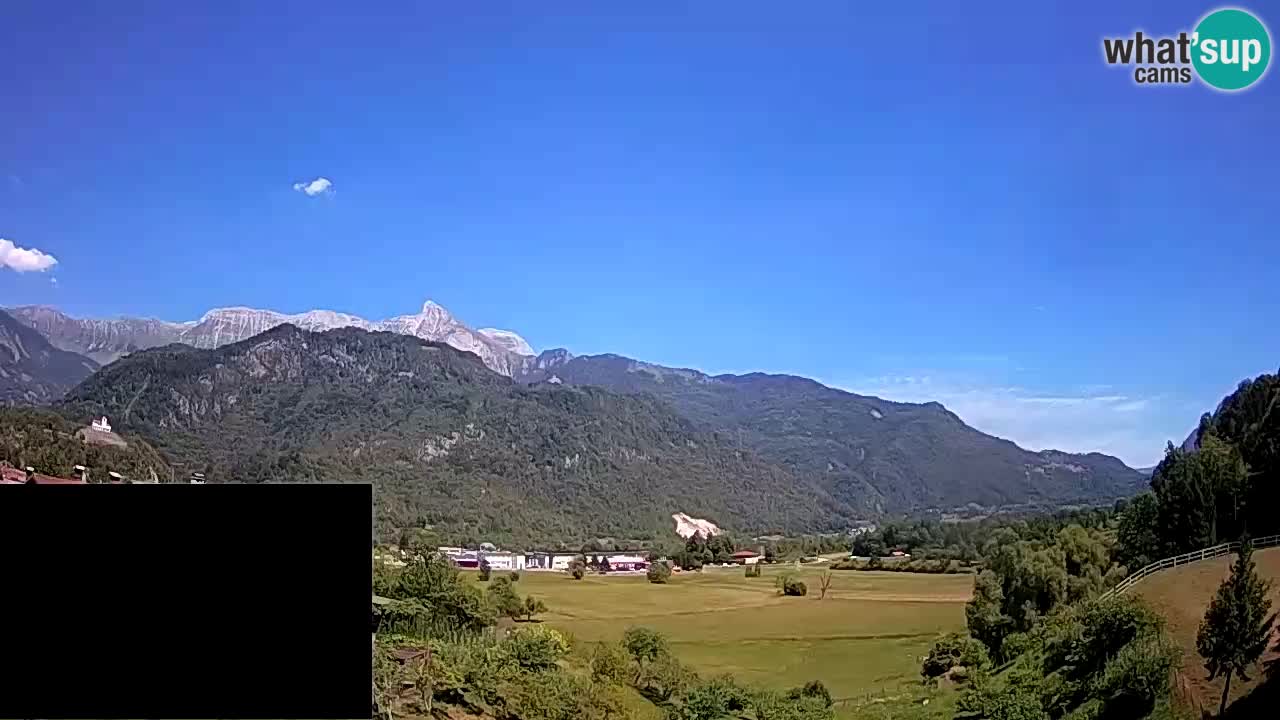 Webcam Kobarid – landing site for sailing paragliders in Kobarid with Ozben takeoff