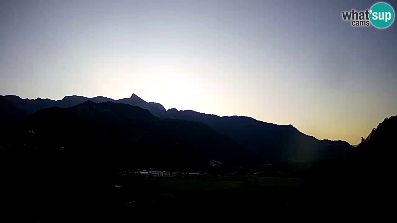 Webcam Kobarid – landing site for sailing paragliders in Kobarid with Ozben takeoff