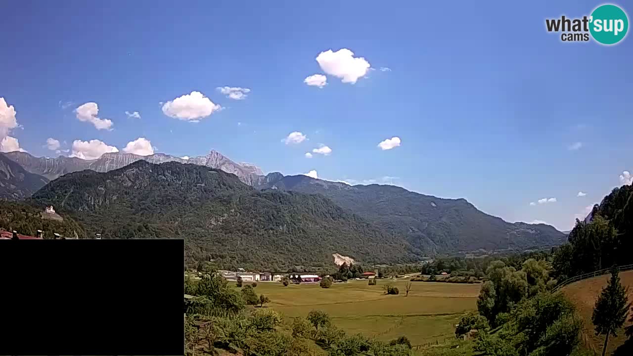Webcam Kobarid – landing site for sailing paragliders in Kobarid with Ozben takeoff