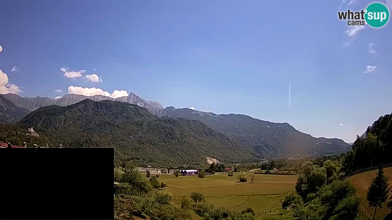 Webcam Kobarid – landing site for sailing paragliders in Kobarid with Ozben takeoff