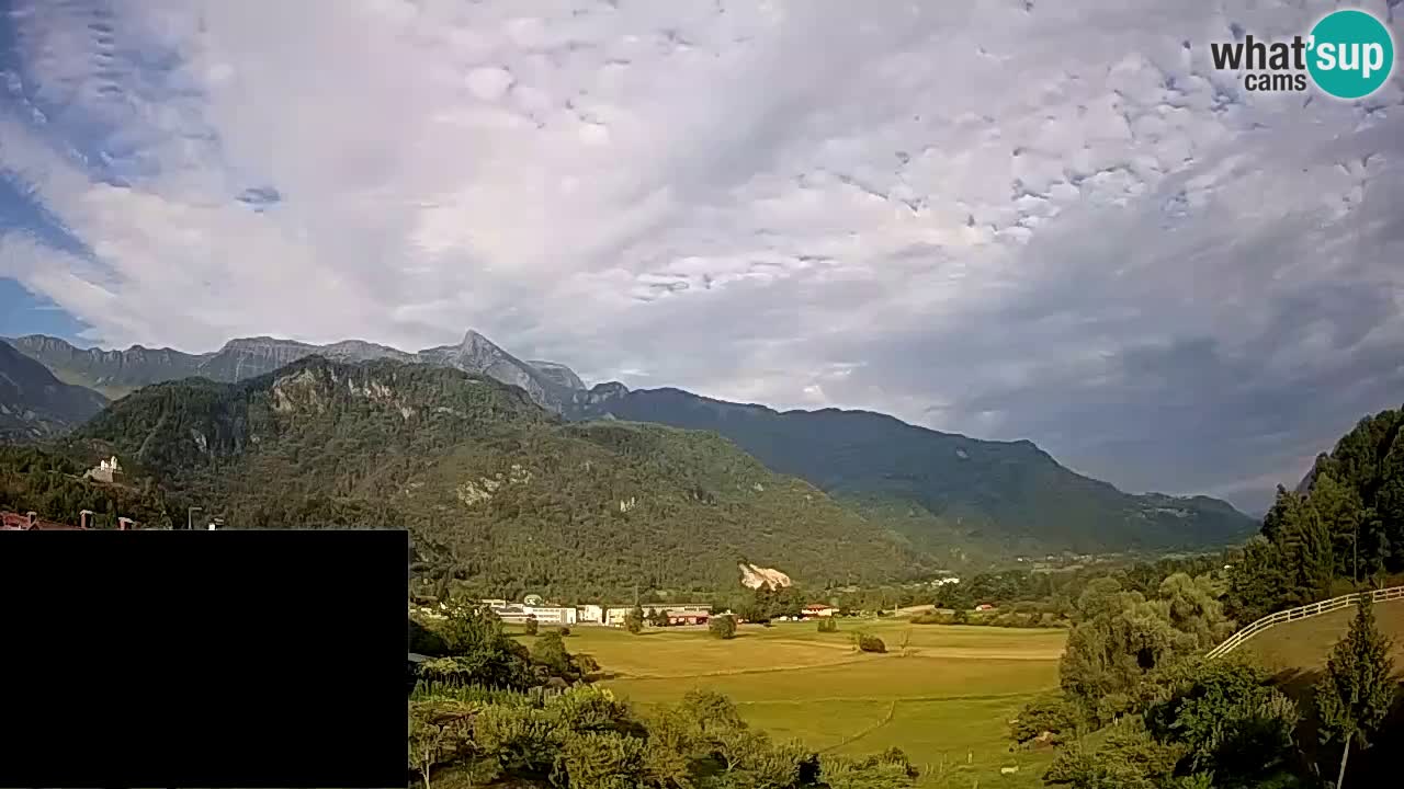 Webcam Kobarid – landing site for sailing paragliders in Kobarid with Ozben takeoff