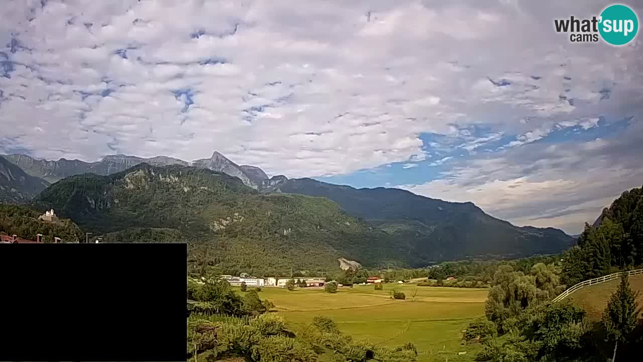 Webcam Kobarid – landing site for sailing paragliders in Kobarid with Ozben takeoff
