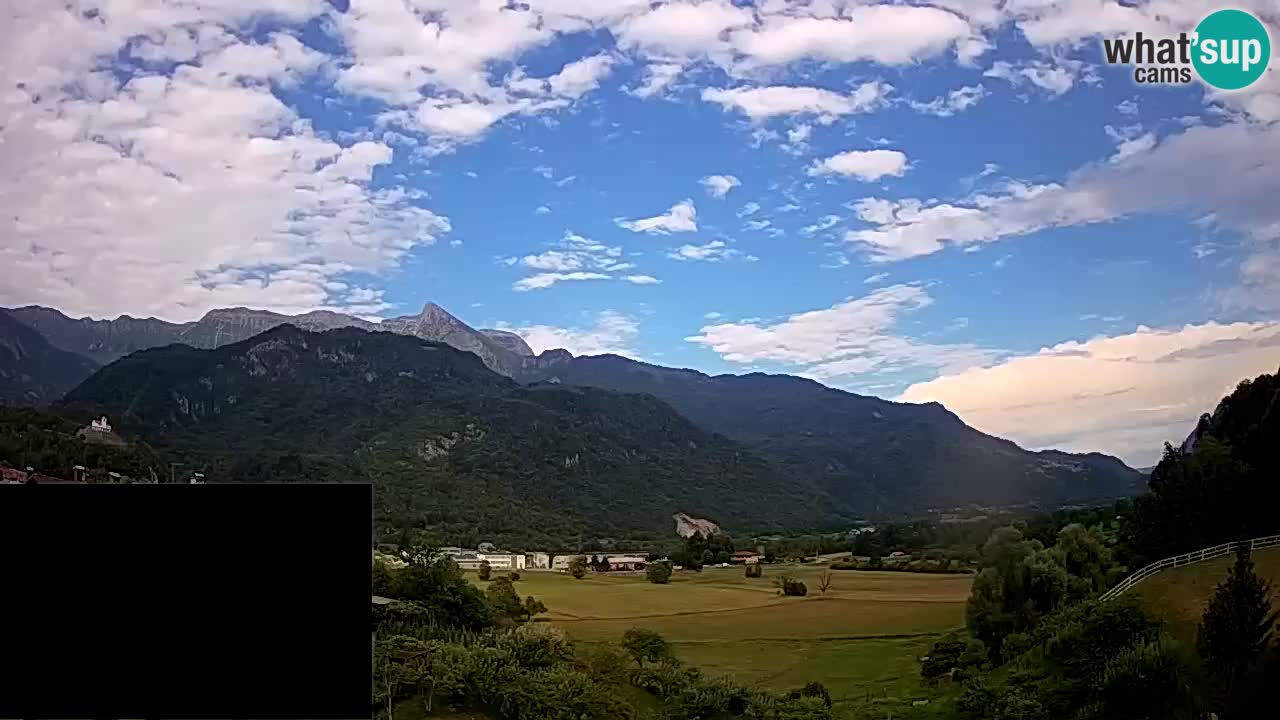 Spletna kamera Kobarid – pristajališče za jadralne padalce z vzletiščem Ozben