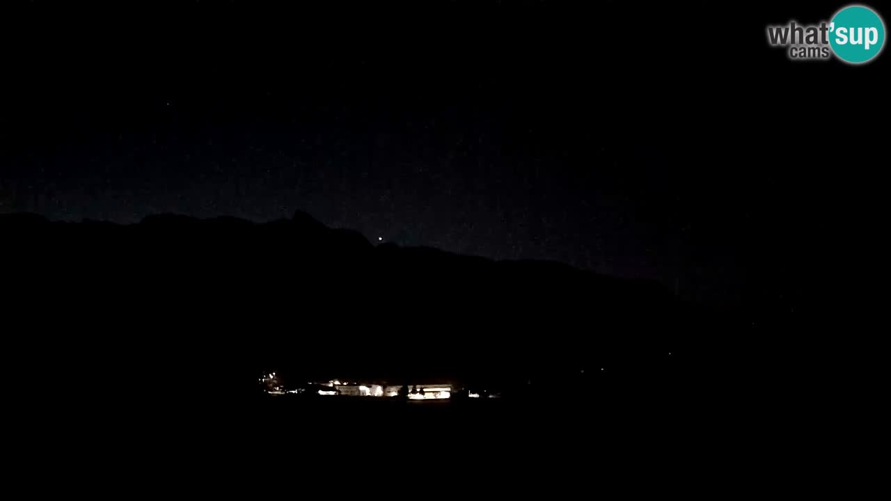 webcam Kobarid – landing site for sailing paragliders in Kobarid with Ozben takeoff