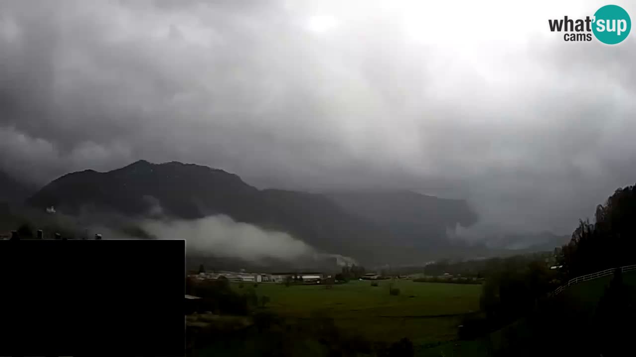 webcam Kobarid – Landefallschirm und Ozbenabstieg