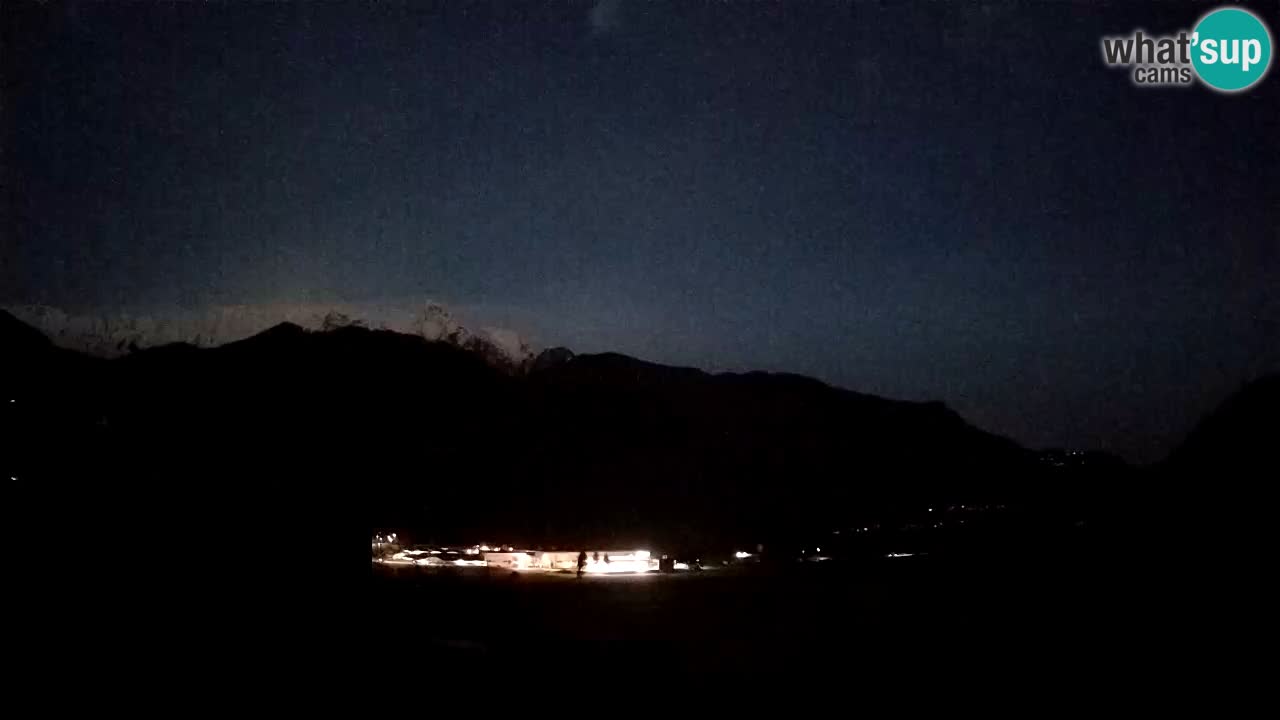 Webcam Kobarid – landing site for sailing paragliders in Kobarid with Ozben takeoff