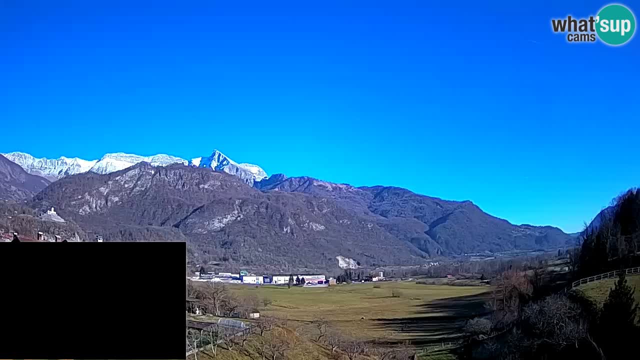 Webcam Kobarid – landing site for sailing paragliders in Kobarid with Ozben takeoff