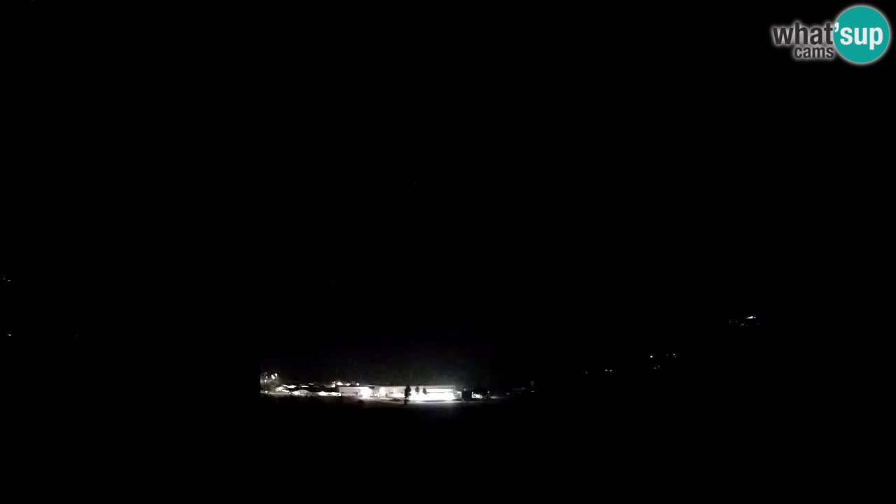 Webcam Kobarid – landing site for sailing paragliders in Kobarid with Ozben takeoff