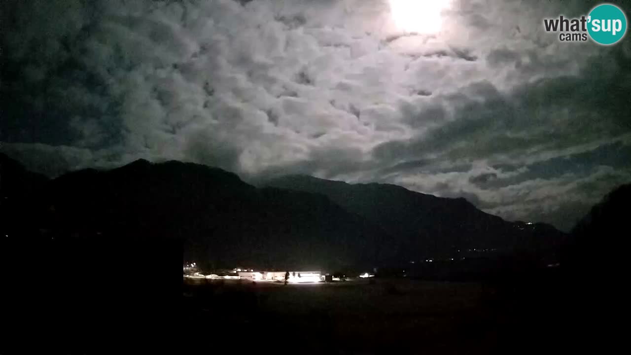 webcam Kobarid – Landefallschirm und Ozbenabstieg