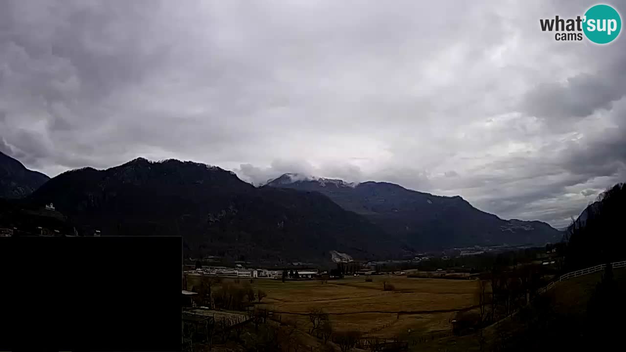 Web kamera Kobarid – slijetanje padobranom – Ozben