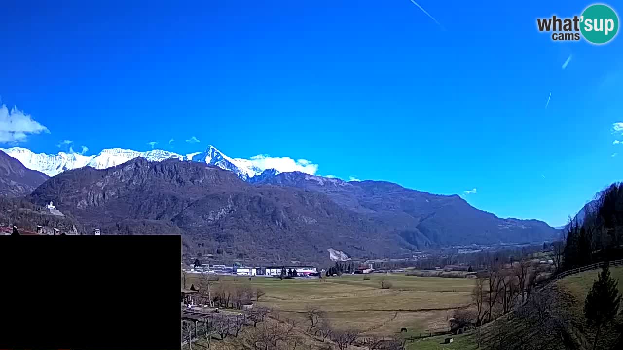 webcam Kobarid – landing site for sailing paragliders in Kobarid with Ozben takeoff
