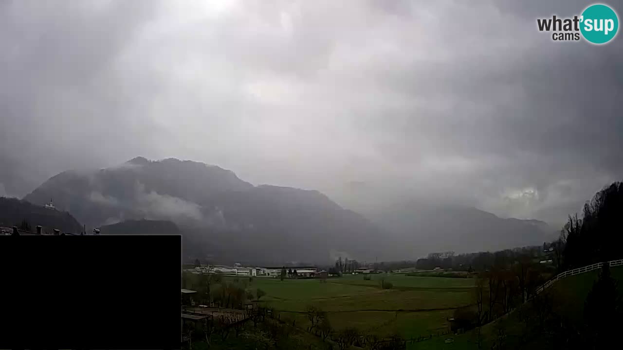 webcam Kobarid – Landefallschirm und Ozbenabstieg