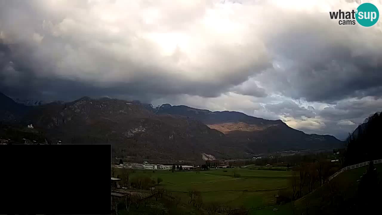 Livecam Caporetto – Parapendio atterraggio e partenza Ozben