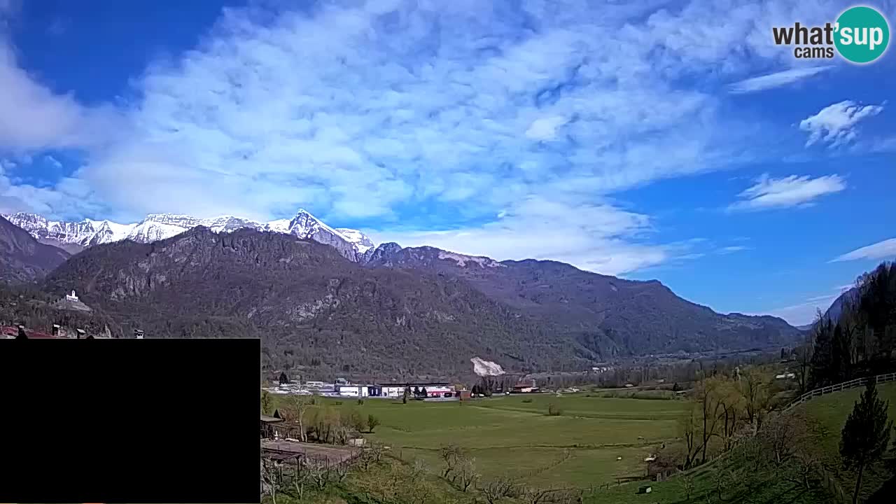 webcam Kobarid – landing site for sailing paragliders in Kobarid with Ozben takeoff