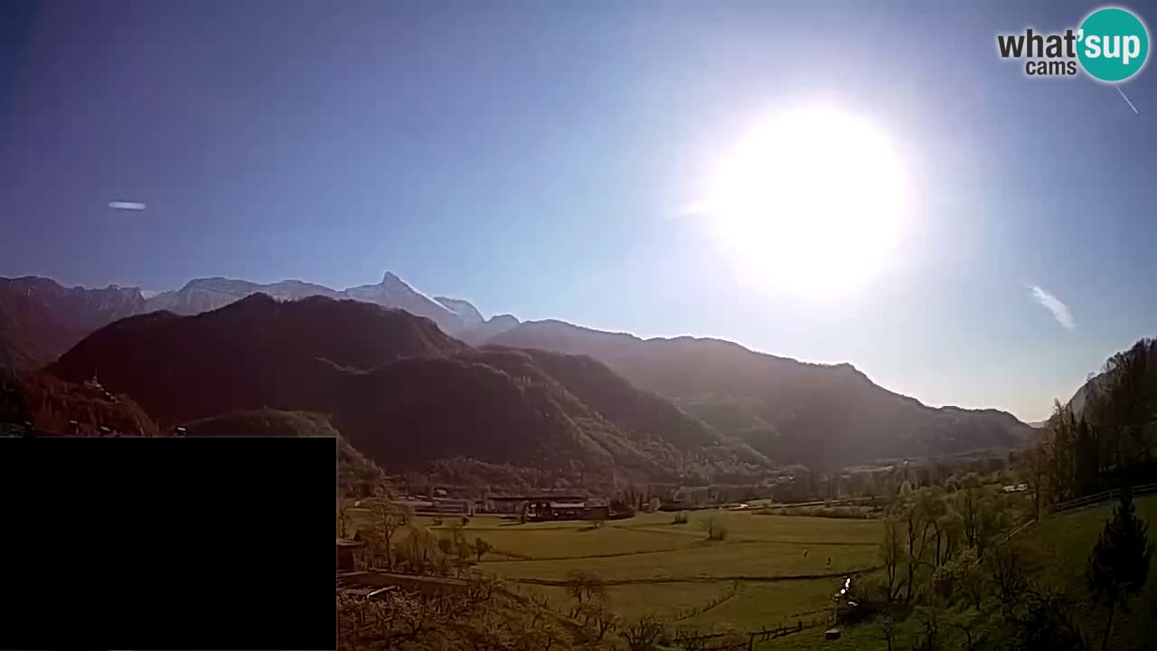 Web kamera Kobarid – slijetanje padobranom – Ozben