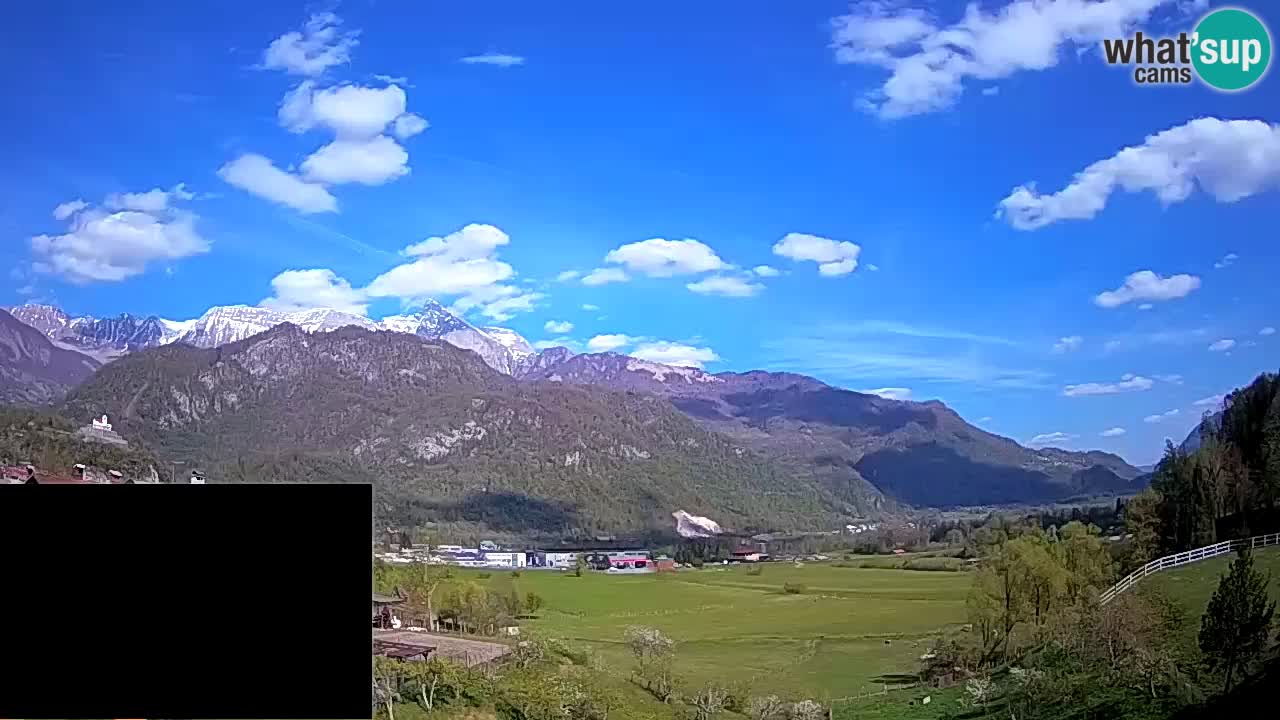 Webcam Kobarid – landing site for sailing paragliders in Kobarid with Ozben takeoff