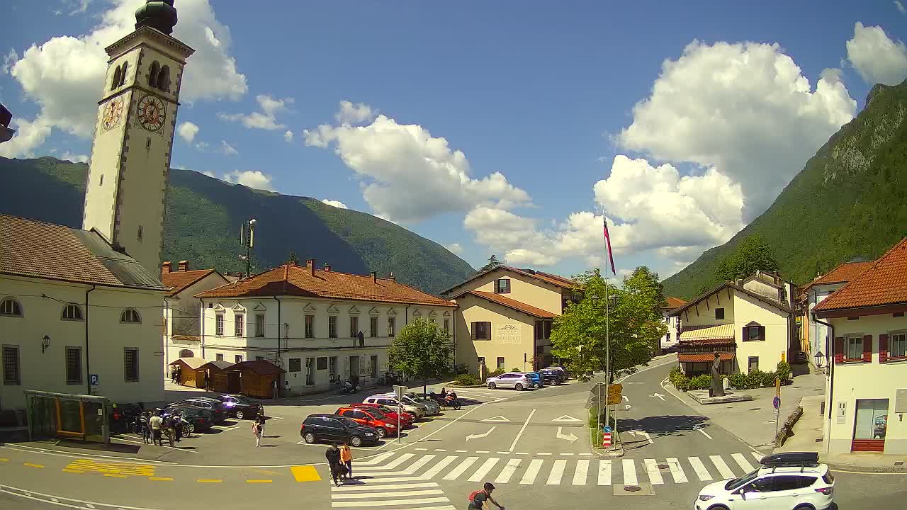 Web kamera uživo Centar grada Kobarida – dolina Soče – Slovenija