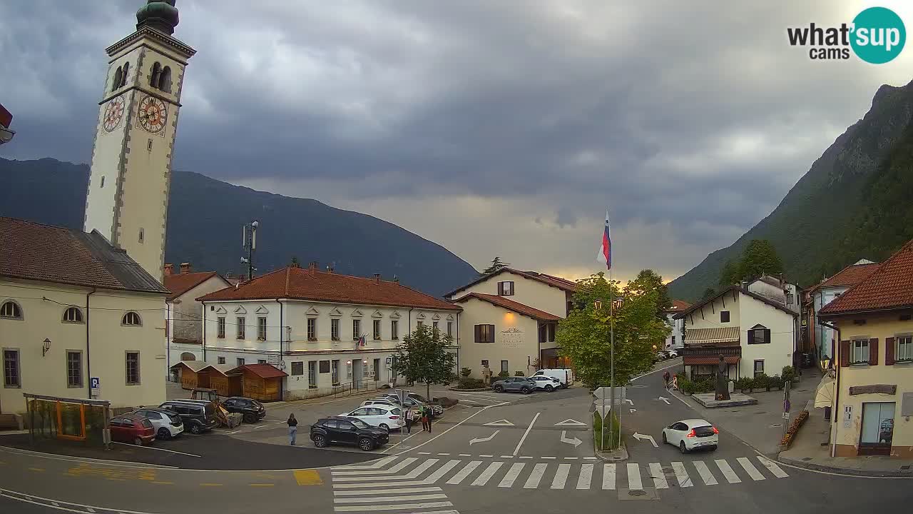 Web kamera uživo Centar grada Kobarida – dolina Soče – Slovenija