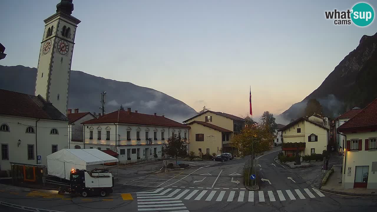 Spletna kamera Kobarid center mesta – dolina Soče – Slovenija