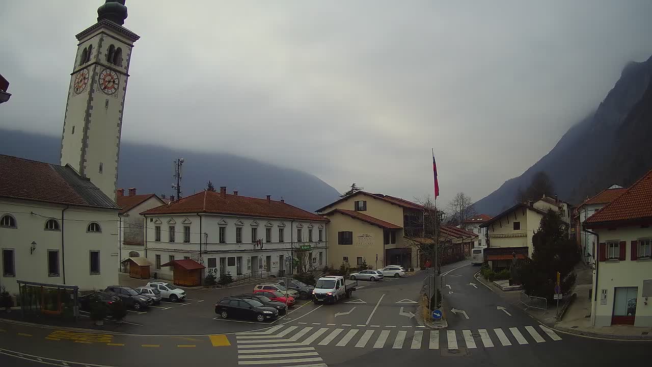 Cámara web en vivo Centro de la ciudad de Kobarid – Valle de Soča – Eslovenia