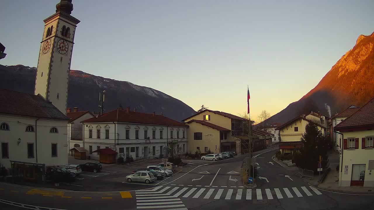 Cámara web en vivo Centro de la ciudad de Kobarid – Valle de Soča – Eslovenia