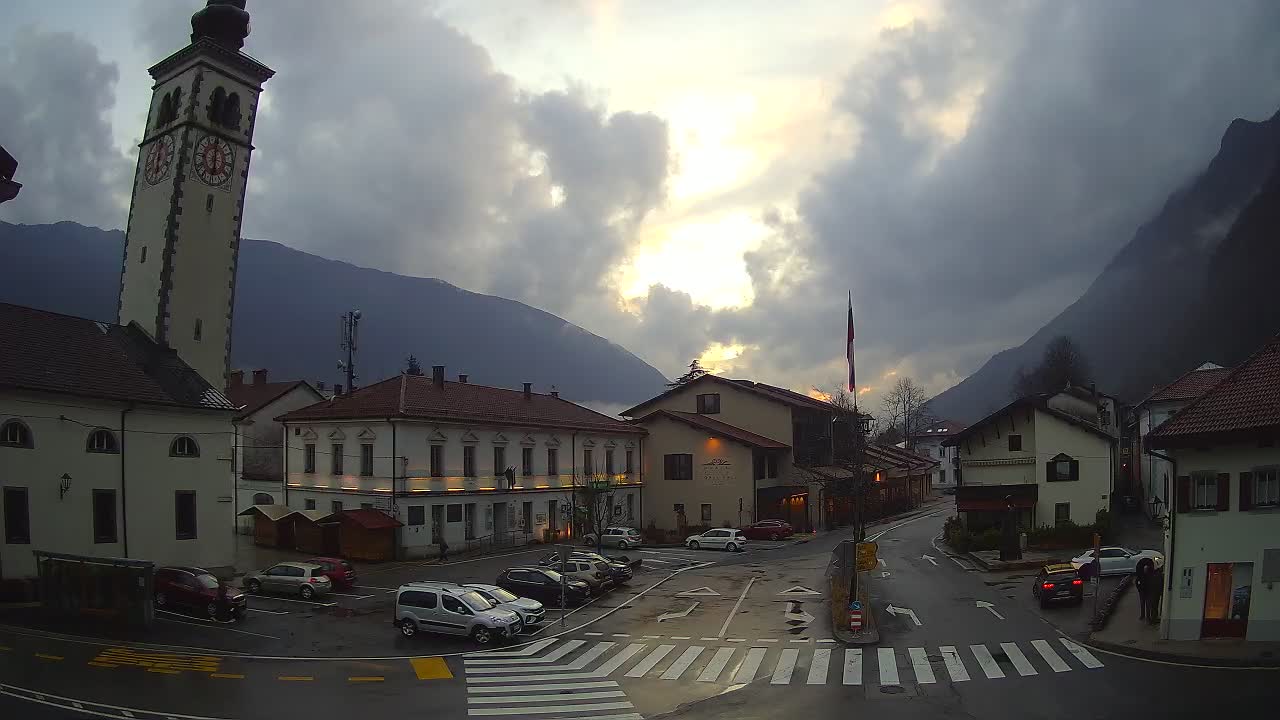 Cámara web en vivo Centro de la ciudad de Kobarid – Valle de Soča – Eslovenia