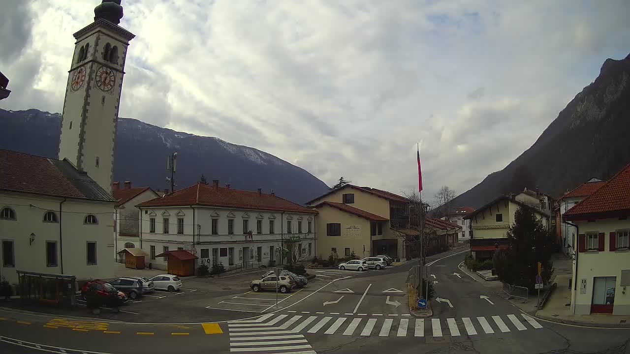 Cámara web en vivo Centro de la ciudad de Kobarid – Valle de Soča – Eslovenia