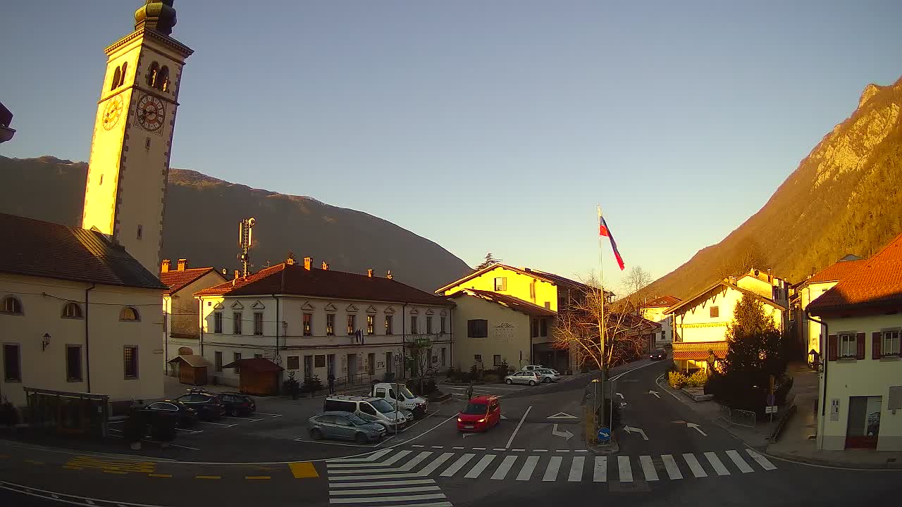 Cámara web en vivo Centro de la ciudad de Kobarid – Valle de Soča – Eslovenia