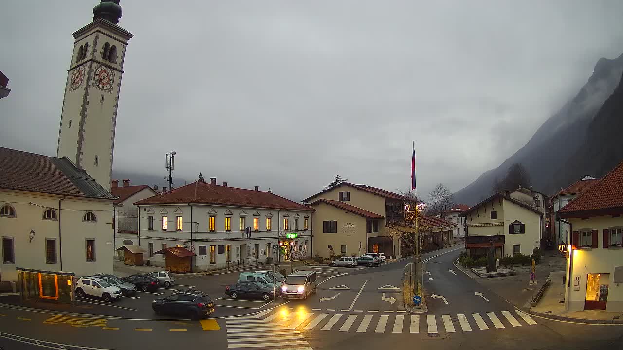 Cámara web en vivo Centro de la ciudad de Kobarid – Valle de Soča – Eslovenia