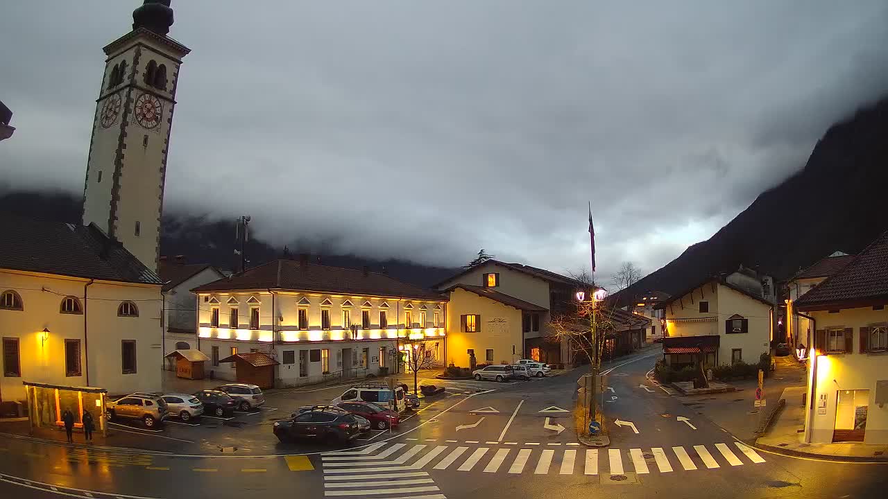 Cámara web en vivo Centro de la ciudad de Kobarid – Valle de Soča – Eslovenia