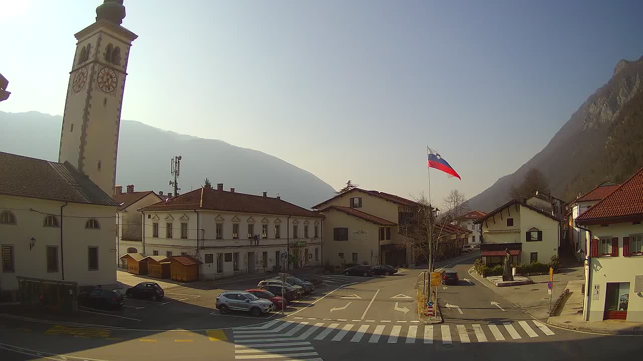 Cámara web en vivo Centro de la ciudad de Kobarid – Valle de Soča – Eslovenia