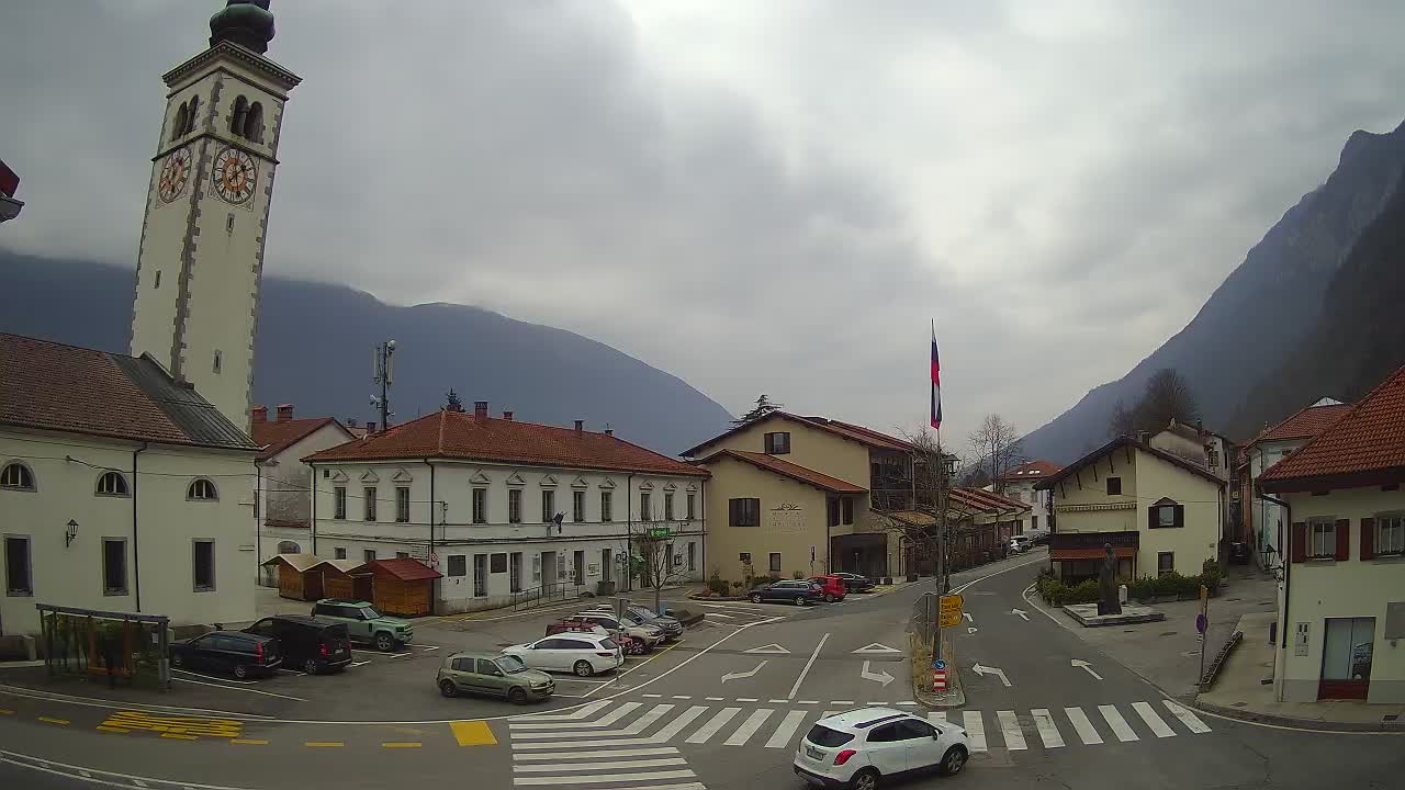 Cámara web en vivo Centro de la ciudad de Kobarid – Valle de Soča – Eslovenia