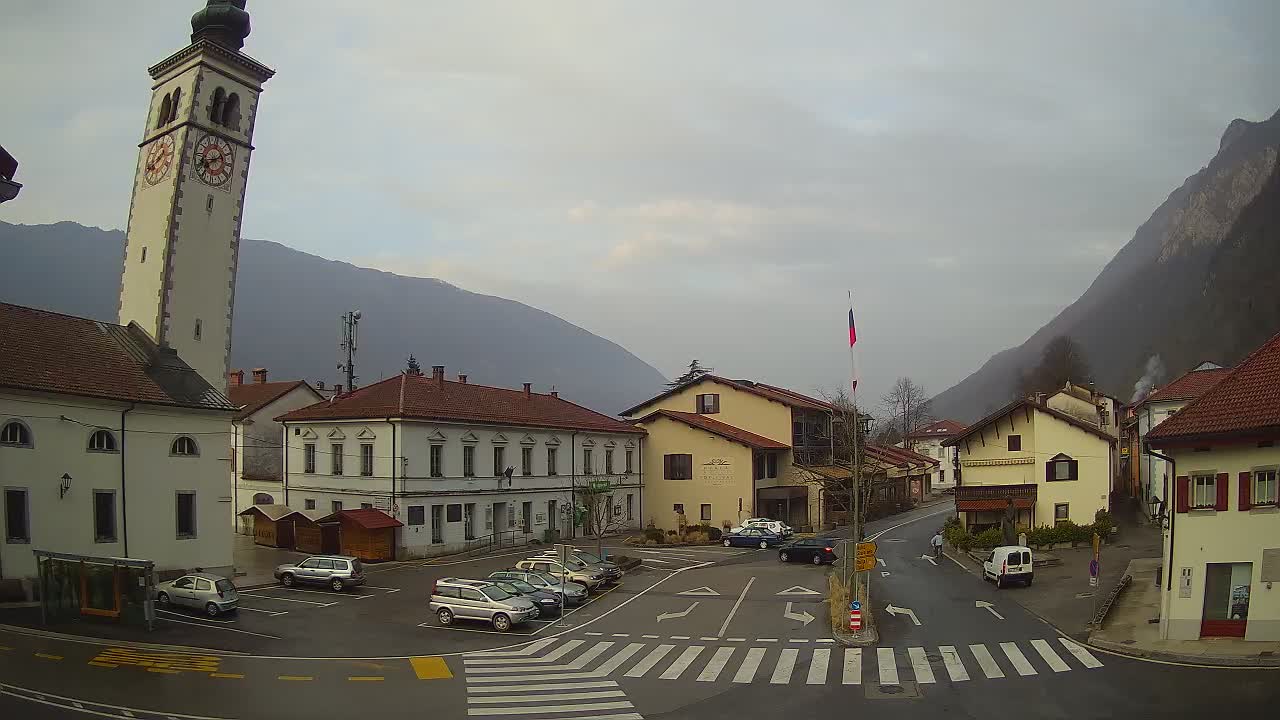 Cámara web en vivo Centro de la ciudad de Kobarid – Valle de Soča – Eslovenia