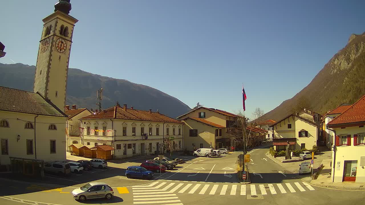 Cámara web en vivo Centro de la ciudad de Kobarid – Valle de Soča – Eslovenia